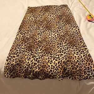 Animal print skirt  elastic waist. Fully lined